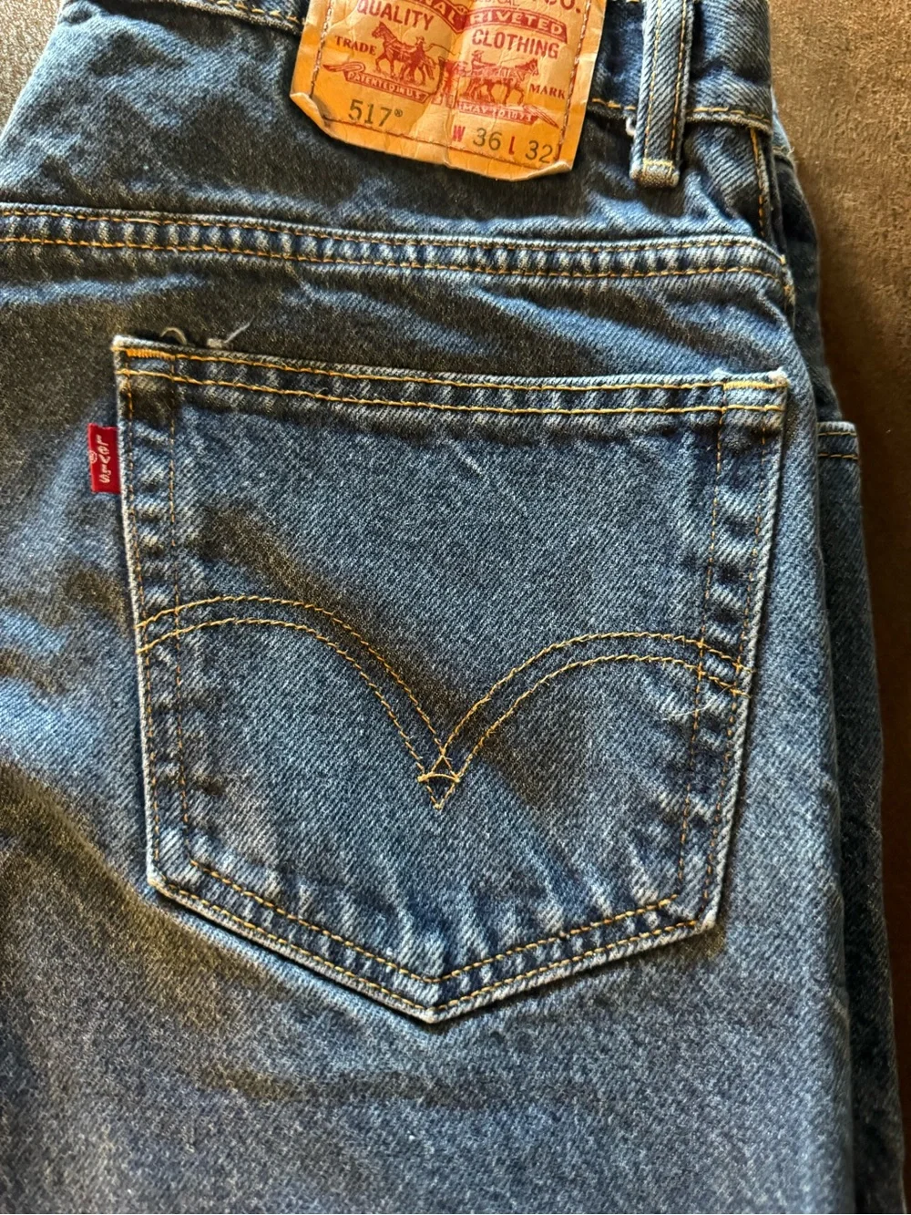 Levi's 517 Men’s Classic Blue Relaxed Fit Denim Jeans-Excellent Condition!